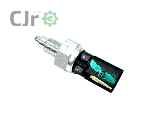 Interruptor Luz Ré LIFAN MOTORS X60 (Ré Para Frente)